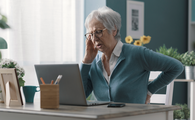 senior-woman-having-back-pain-2022-10-22-02-33-26-utc senior-woman-having-back-pain-2022-10-22-02-33-26-utc